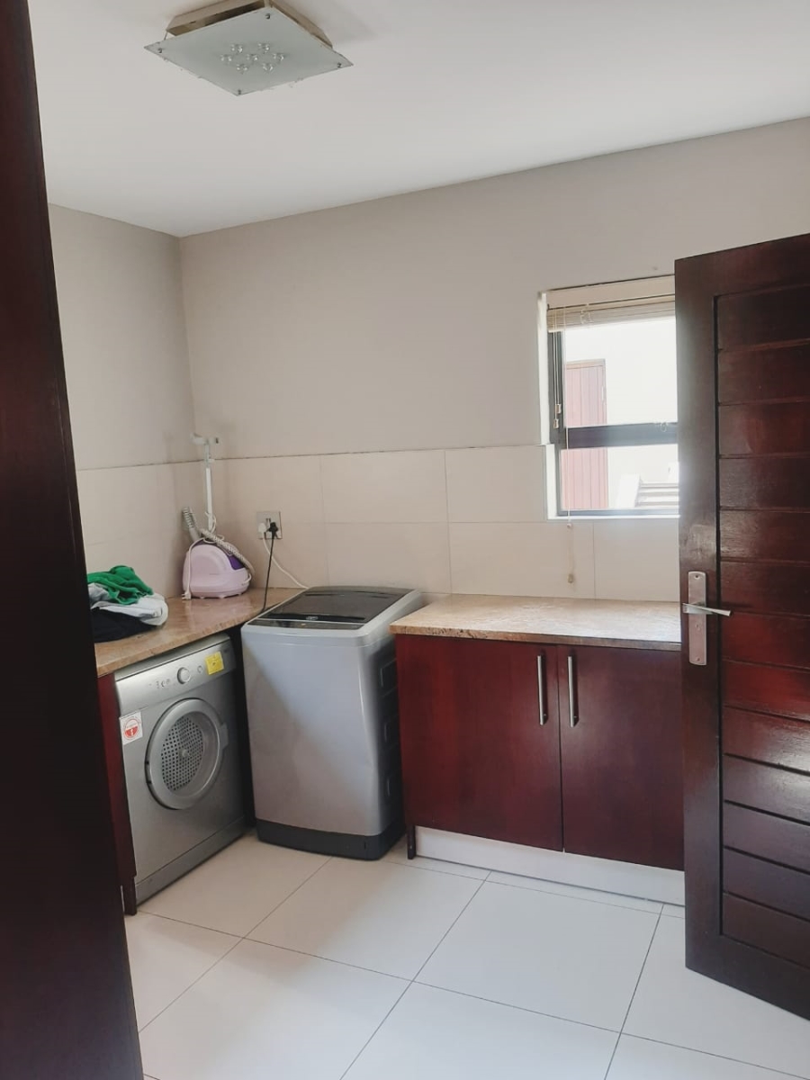 7 Bedroom Property for Sale in Amalinda Eastern Cape